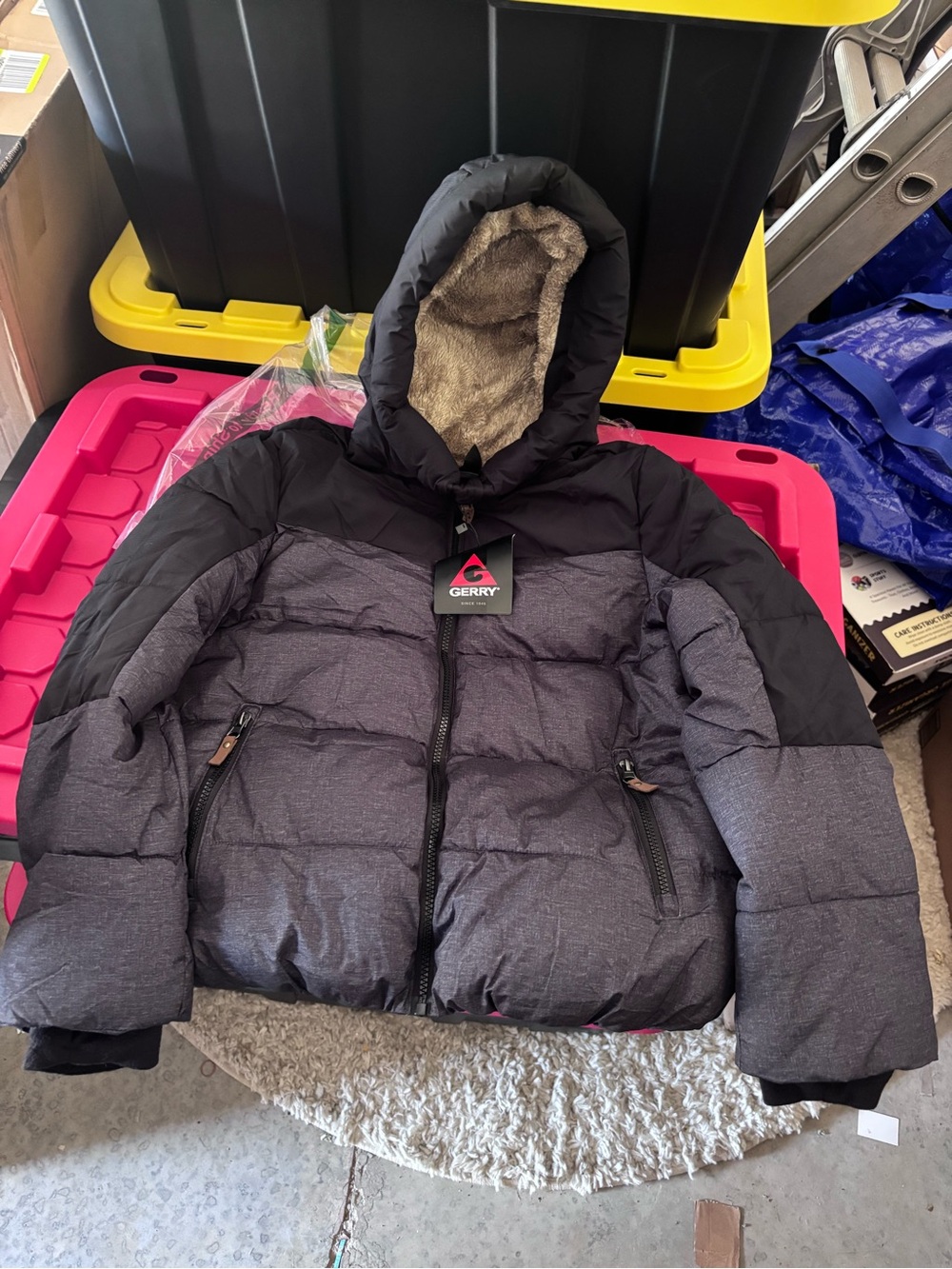 Gerry Kids' Hooded Puffer Jacket in Charcoal/Black